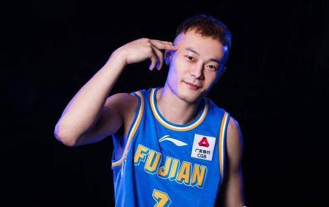 “但与此同时，对于一名球员、一支球队来说，去那里挑战自己也是一件好事。